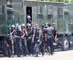   مصر اليوم - تشديدات أمنيَّة في قنا استعدادًا لمحاكمة محمد مرسي