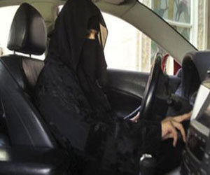  مصر اليوم - اعتقال امرأة كويتية لقيادتها سيارة في السعودية