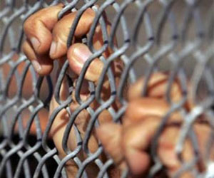   مصر اليوم - القبض على 11 شخصًا في وقفة احتجاجية على محاكمة المعزول في الأقصر