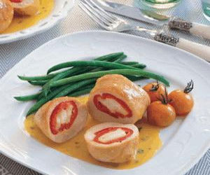   مصر اليوم - لفائف الدجاج بالجبنة مع صلصة الخردل والنعناع