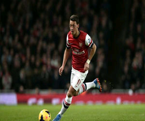   مصر اليوم - فينغر يُشيد بقدرات أوزيل ويؤكد تفوقه على الأسطورة زيدان