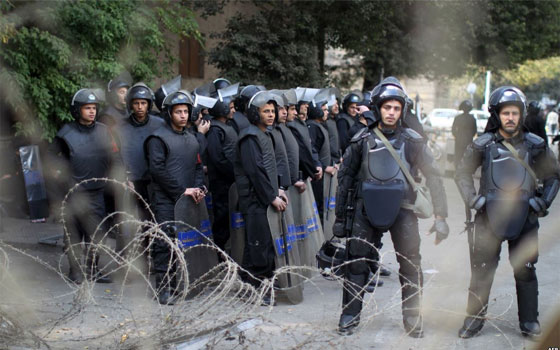   مصر اليوم - وزير الداخلية يشدّد على وجوب حل المشاكل التي تتعلّق بالوزارة