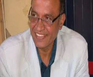   مصر اليوم - حقوقي يعتبر تصرفات مرسي في المحكمة بلطجة سياسيّة