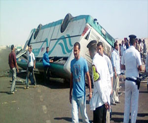   مصر اليوم - مقتل وإصابة 18 شخصًا في حادث جنوب البحر الأحمر