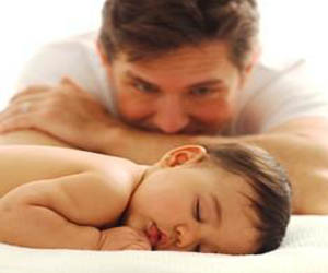   مصر اليوم - سجن أب هزّ طفلته الرضيعة الباكية حتى.. الموت