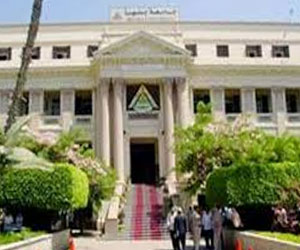   مصر اليوم - رئيس جامعة بنها يدعو لخلع الرداء الحزبي داخل الحرم الجامعي