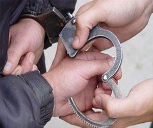   مصر اليوم - القبض على سكرتير محكمة وشقيقه وبحوزتهما 39 كيلو بانجو