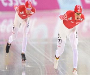 مصر اليوم - المتزلج يوسكوف يطور الرقم القياسي العالمي لمسافة 3000 م