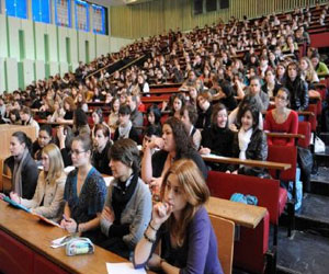 مصر اليوم - الصين ستصبح أكبر مصدر للطلاب الوافدين من الخارج للدراسة في فرنسا