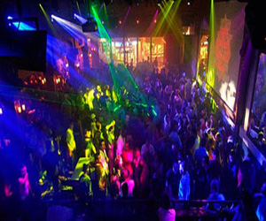   مصر اليوم - باريس تنتخب عمدة لحياة الليل للمرة الأولى