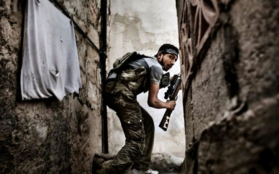   مصر اليوم - 74 قتيلاً الأربعاء في سورية بينهم 10 سيدات و7 أطفال