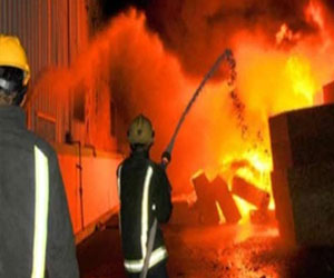   مصر اليوم - السيطرة على حريق هائل بمصنع للكيماويات في مدينة السادس من أكتوبر