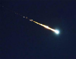   مصر اليوم - سقوط نيزك في قطيع الحديدة غرب اليمن