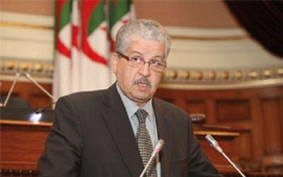   مصر اليوم - رئيسُ الحكومة الجزائريّة يشيّدُ باستقرارِ بلاده رغم التحديّات الأمنيّة