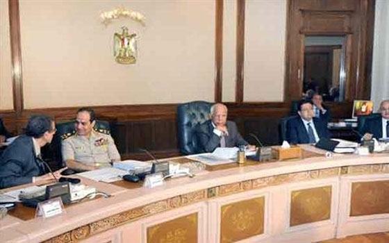   مصر اليوم - الببلاوي يؤكِّد أن خارطة الطريق تسير وفق الجدول الزمني المحدَّد لها