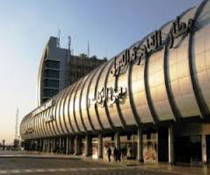   مصر اليوم - راكب يحاول تهريب ترامادول فى جوربه