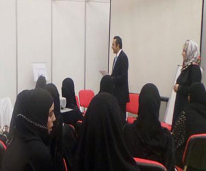   مصر اليوم - وفد نسائي أميركي يزور سيدات غرفة الرياض