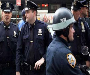   مصر اليوم - الشرطة الإيطالية تقبض على شخصين بتهمة تنظيم رحلة لمهاجرين غير شرعيين