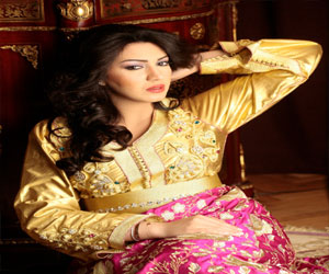   مصر اليوم - أسماء لمنوّر تلتقي مُحبّيها في أغادير