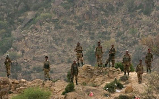   مصر اليوم - اشتباكاتٌ في كتافِ اليمنيّة بالكاتيوشا والمدفعيّة والقذائف بيّن السلفيّن والحوثيّن