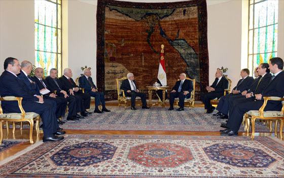   مصر اليوم - الرئيس الفلسطينيّ يصل القاهرة للقاء منصور والسيسي وفهمي والطيِّب