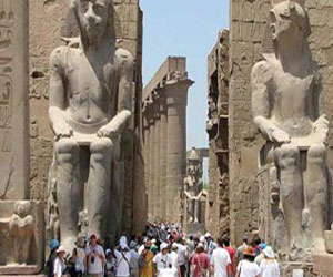   مصر اليوم - نقيب المرشدين السياحيين في أسوان : نرحب بالقرار البريطاني بتخفيف قيود السفر لزيارة مصر