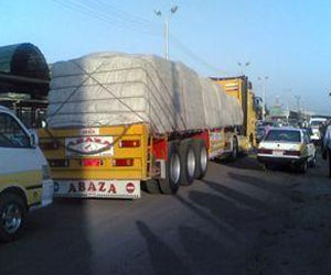   مصر اليوم - وزير النقل يجتمع مع رؤساء هيئة الطرق والكباري وشركات الطرق