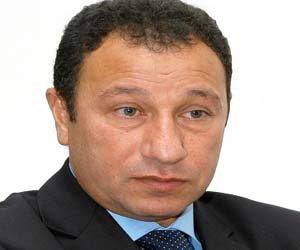 مصر اليوم - الخطيب يصل إلى ملعب المقاولون لمتابعة النهائي الأفريقي