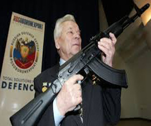   مصر اليوم - ميخائيل كلاشنيكوف يحتفل بعيد ميلاده الـ 94