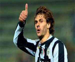 مصر اليوم - لورينتي مهاجم يوفينتوس ينفي شائعات انتقاله لارسنال الإنكليزي