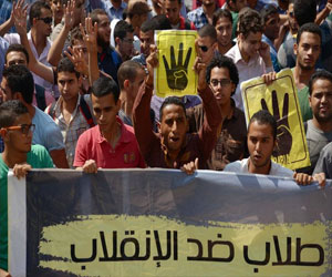   مصر اليوم - مسيرة طلابية لـالإخوان في جامعة الفيوم تطالب بإطلاق سراح زملائهم