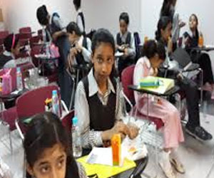   مصر اليوم - كلية العلوم في جامعة طيبة تستضيف موهوبات المدينة المنورة