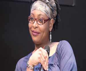   مصر اليوم - جائزة فيمينا الأدبية الفرنسية للكاتبة ليونورا ميانو