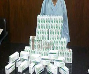   مصر اليوم - ضبط 4 عاطلين بحوزتهم كمية من الأقراص المخدرة بالبحر الأحمر