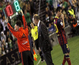 مصر اليوم - الصحف الإسبانية تطالب برشلونة بُكشف حقيقة إصابات ميسي