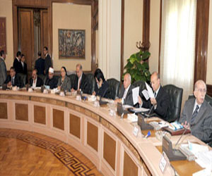 مصر اليوم - مصدر مسؤول :مجلس الوزراء ينتظر منطوق حكم القضاء الإداري بانتهاء حالة الطوارئ