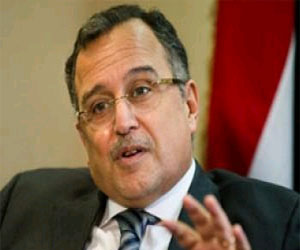   مصر اليوم - فهمي يؤكِّد أنّ مبدأ شراء أسلحة جديدة من روسيا قائم