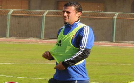   مصر اليوم - الأهلي يعلن رسمياً عرض عبد الظاهر للبيع وحرمانه من مكافأة الفوز ببطولة دوري أبطال أفريقيا