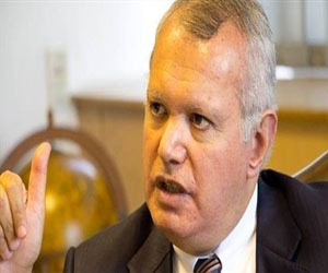   مصر اليوم - العرابي العائد من موسكو يؤكد أنَّ روسيا ترغب في العودة الى مصر