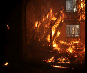   مصر اليوم - عامل يحرق منزل حبيبته لرفض والدها زواجه بها في الإسكندرية