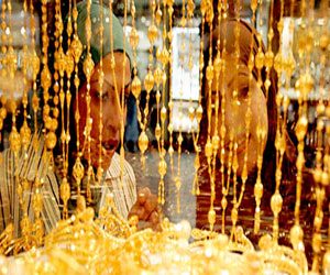   مصر اليوم - خادمة تستولي على مشغولات ذهبية من منزل مدير شركة في القاهرة