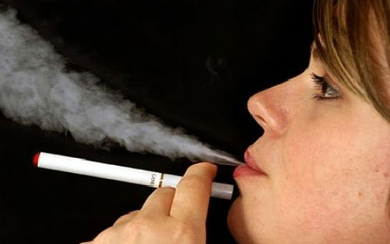   مصر اليوم - السيجارة الإلكترونية قد تنقذ ملايين الأرواح إذا حلت محل سيجارة التبغ التقليدية