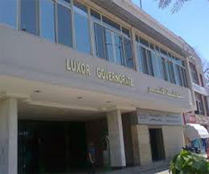   مصر اليوم - نيابة الأقصر تؤكد أثرية 4 بلوكات عُثر عليها أسفل منزل مواطن بـ أرمنت