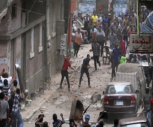   مصر اليوم - مقتل شاب في إشتباكات بين أنصار مرسي ومعارضيه في الأسكندرية