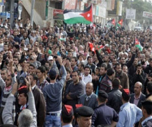   مصر اليوم - مسيرة في اربد تطالب بالاصلاح وضبط الاسعار