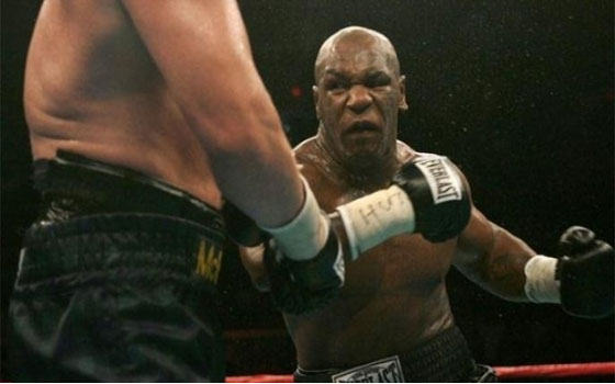   مصر اليوم - تايسون كشف عن أنه استخدم قضيبًا اصطناعيَّاً لخداع لجنة مراقبي تناول المنشطات