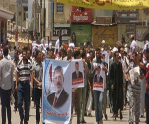   مصر اليوم - 6 مسيرات إخوانيَّة وتظاهرات أمام القائد ابراهيم لتأييد السيسي في الإسكندريَّة