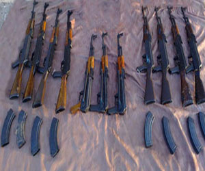   مصر اليوم - ضبط عاطل حول منزله لورشة تصنيع أسلحة في المنيا