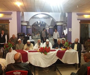   مصر اليوم - قيادات الدعوة السلفيَّة تعقد جلسة صلح بين عائلتين في الفيُّوم