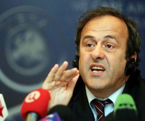   مصر اليوم - بلاتيني: يجب مُعاقبة الجماهير وليس الأندية على الأفعال العنصرية